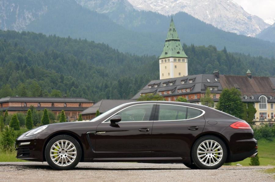  Porsche Panamera S E-Hybrid 2014 года  (фото 41 из 50)